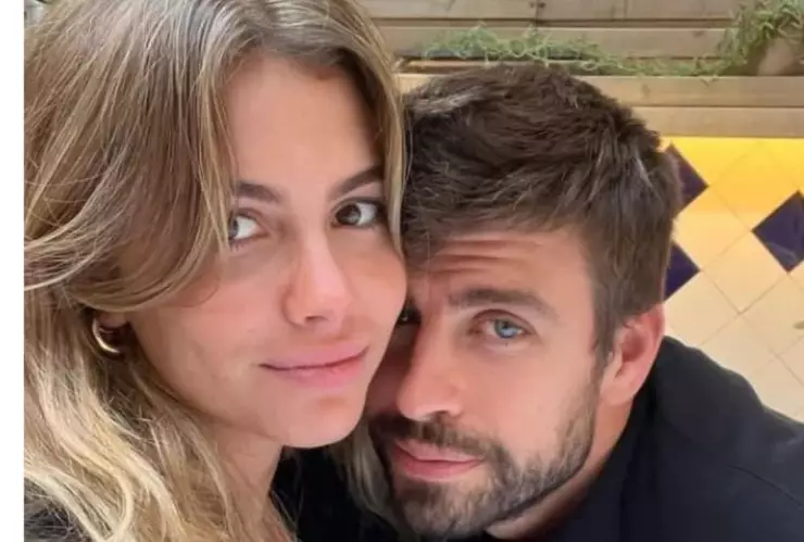 Corren de un restaurante a Clara Chía y a Piqué