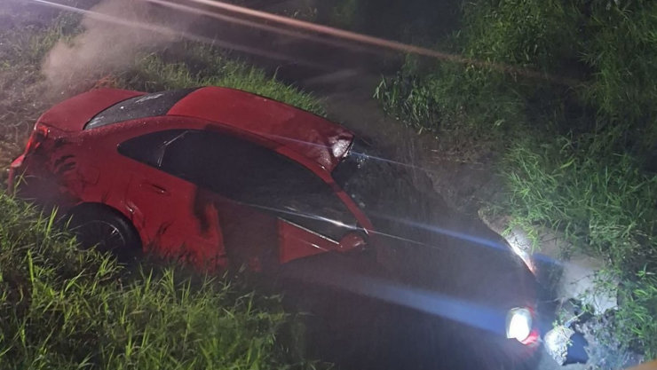 Auto cae al río Guanajuato, Irapuato.png