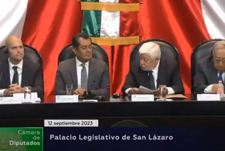 Jaime Maussan en la Cámara de Diputados