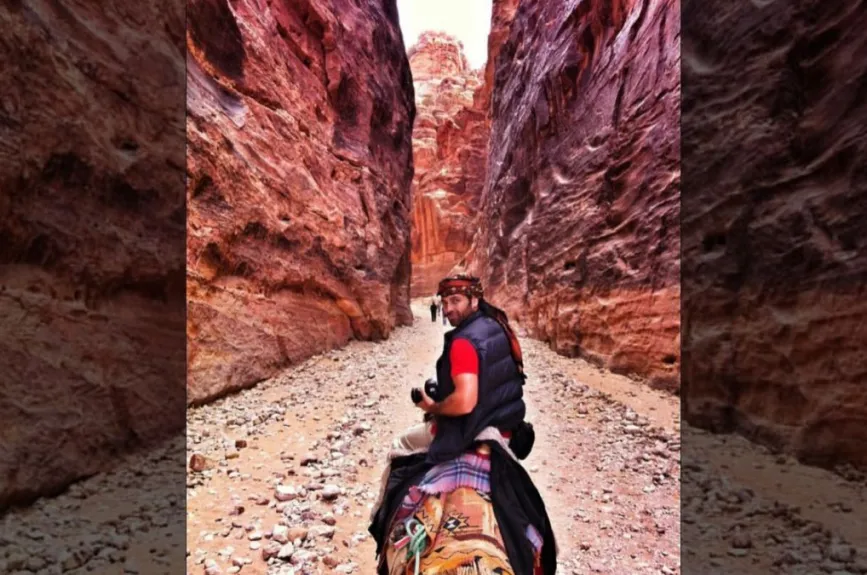 Valentino en Jordania.jpg