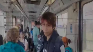 Alumno del IPN da clases en el Metro