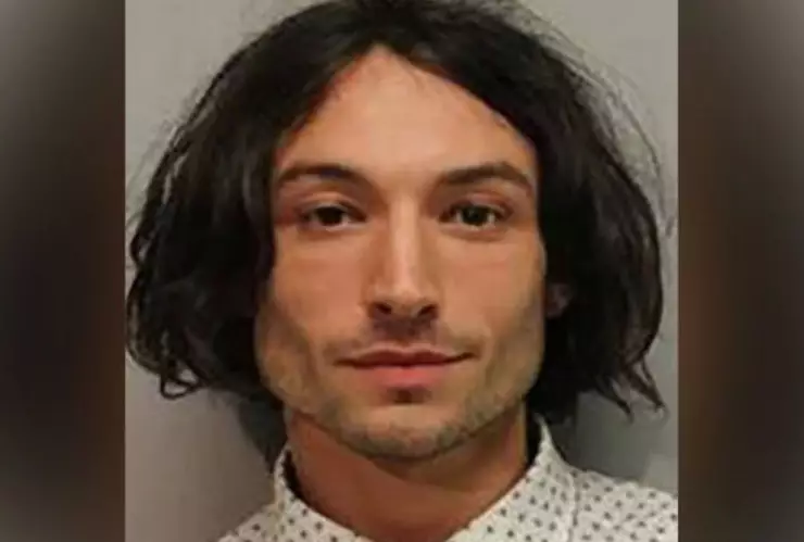 ¿Por qué fue arrestado el actor Ezra Miller?