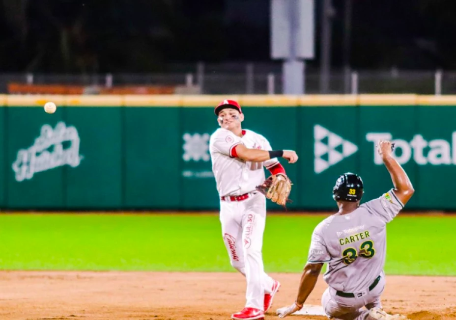 El Águila de Veracruz vence a los Pericos de Puebla