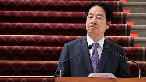 Taiwán endurece su seguridad tras declarar a China una “fuerza hostil”. Descubre las nuevas medidas y la respuesta de Pekín