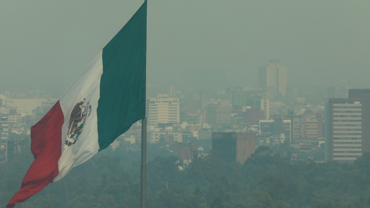 Falta de viento mantiene contaminación por incendios en la capital