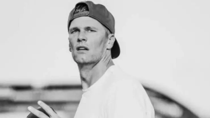 Tom Brady reaparece con aspecto demacrado; preocupa su salud