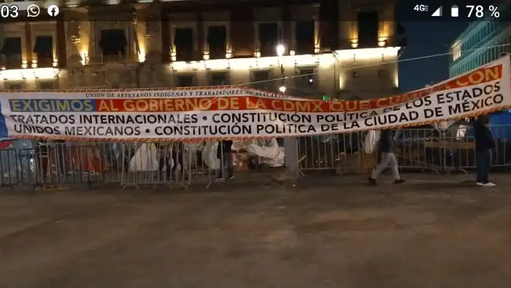 CAMPAMENTO-ARTESANOS-ZÓCALO.jpg
