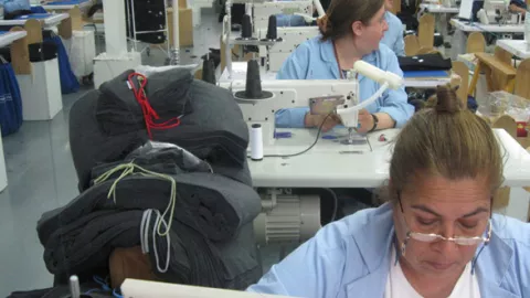 mujeres informalidad inegi