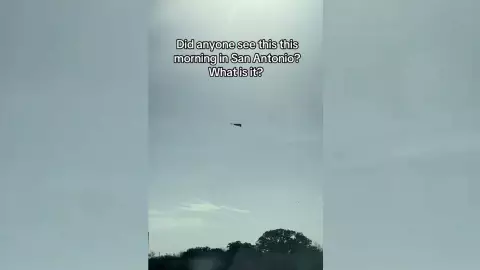 Un objeto volando en los cielos de San Antonio