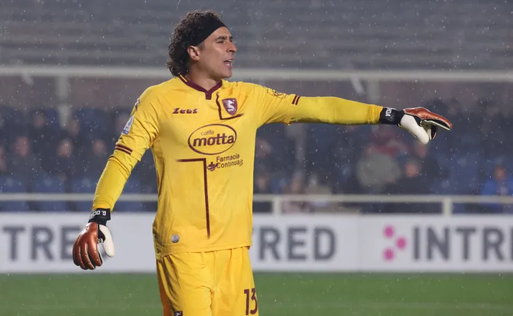 Guillermo Ochoa en el Salernitana