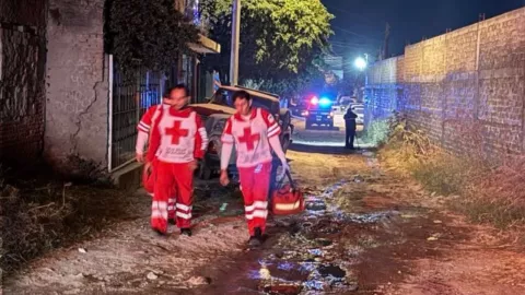 Intensa riña deja a un hombre con múltiples heridas de arma blanca en la colonia Lomas del Cuatro