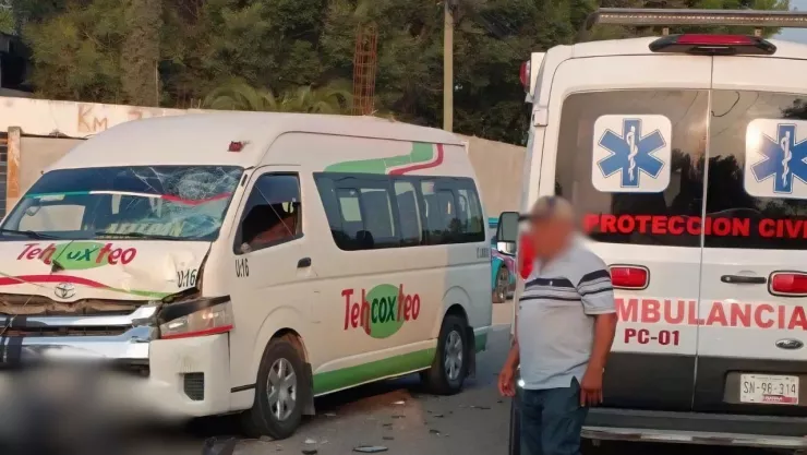 Conductor resultó herido tras accidente contra combi en la carretera Tehuacán–Teotitlán hoy: Afectaciones en Tepetzingo