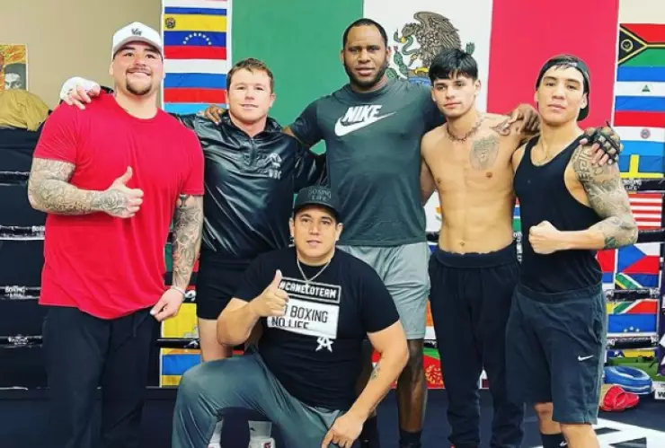 Canelo Álvarez Eddy Reynoso