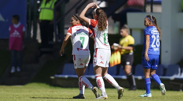Danielle Fuentes festeja gol con Necaxa en el Clausura 2024.jpg