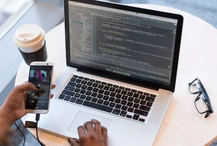 computadora-cámara-como-saber-si-me-espían