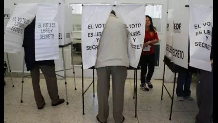 PRI aventaja en elecciones para gobernadores