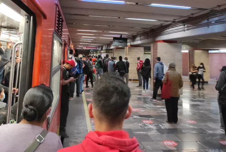 Una persona se arrojó a las vías de la Línea 3 del Metro CDMX la mañana de este miércoles 14 de julio