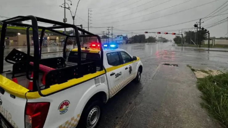 Tráfico por cierres viales en Cancún HOY 11 de septiembre.jpg