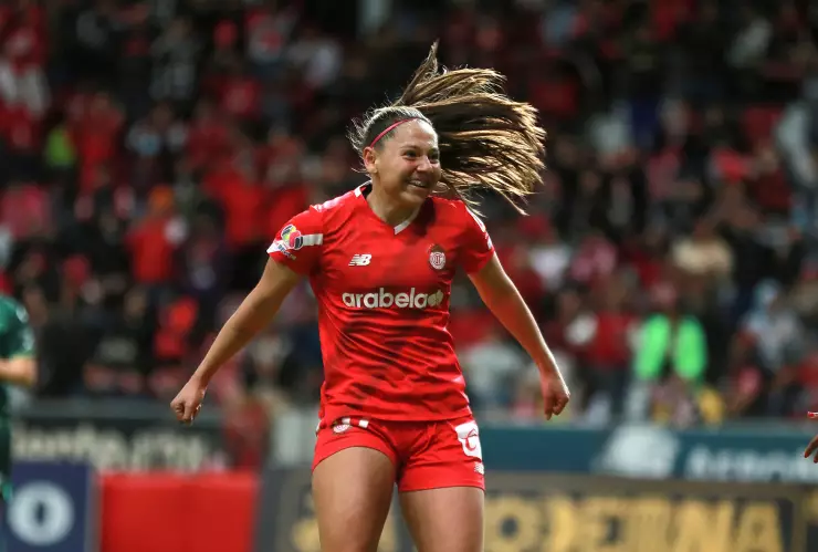Ivanna Estrada festeja gol con Toluca, Clausura 2024.jpeg