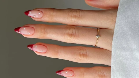 French à pois - modèles d'ongles rouges