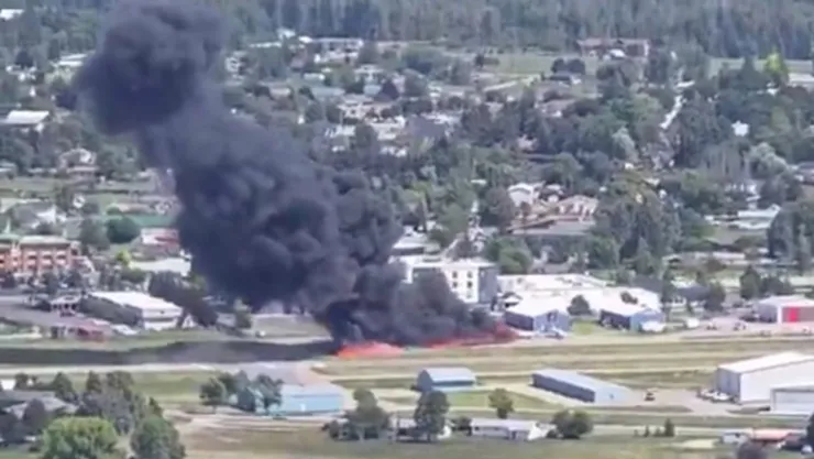 VIDEO: Captan choque entre dos aviones y provoca incendio en aeropuerto de Montana