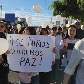 Justicia para Alexander y Gael: Familias marchan por justicia tras asesinato de dos niños en Culiacán