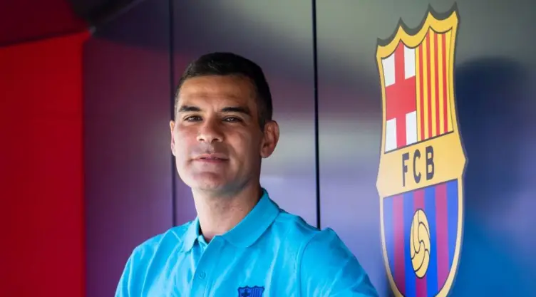 Rafael Márquez en su presentación con Barcelona