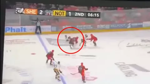 Muere Adam Johnson por corte en el cuello con un patín