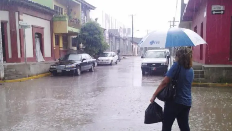Lluvias y chubascos en el centro y sureste del país
