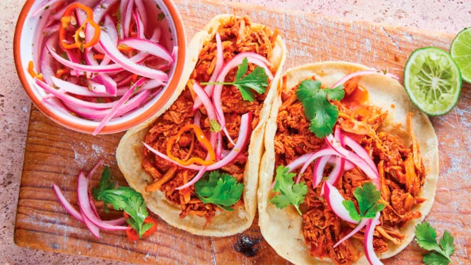 Brote de intoxicación por consumo de cochinita en mercado