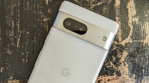 Google Pixel 7 se enfrenta al Samsung A55 en precio y caracter&iacute;sticas