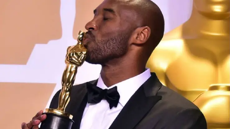 Precios Oscar 2023_ ¿De qué está hecha la estatuilla