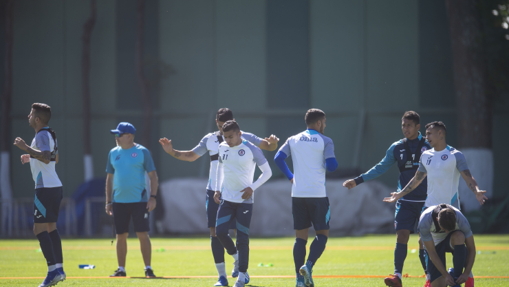 Cruz Azul entrenando