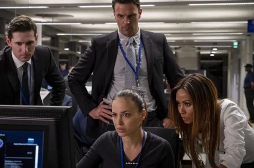 Escenas de la película Agente Bajo Fuego con el actor Gerard Butler con el personaje de Mike Banning. | Estreno Platinum por Azteca 7.