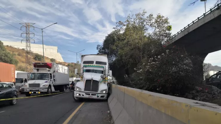 balean a chofer en la mexico queretaro hoy 18 de enero.jpg