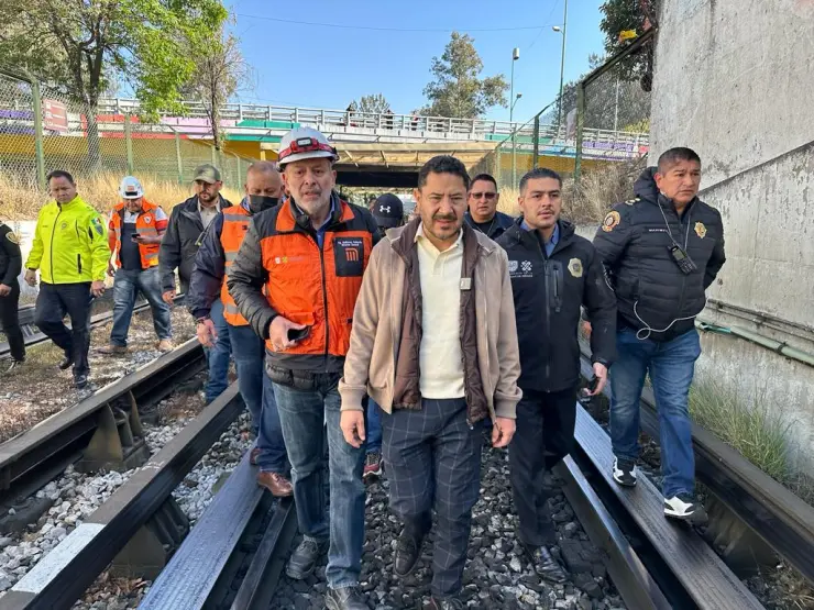 Autoridades atienen choque en el Metro CDMX
