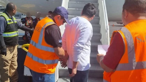 Arresto del ICE a un inmigrante ilegal