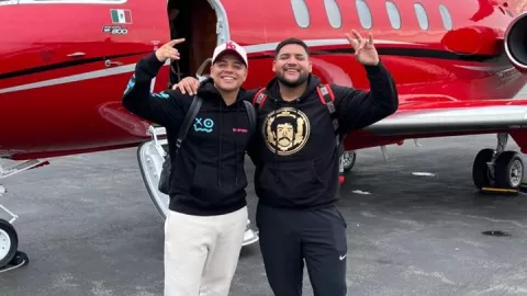 Eduin Caz llegando a Washington DC