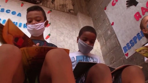 Proyecto de literatura en favelas de Brasil