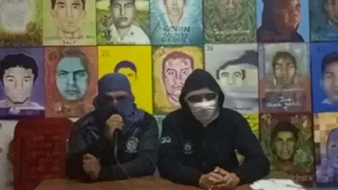 Normalistas Ayotzinapa arma fue sembrada policias Guerrero