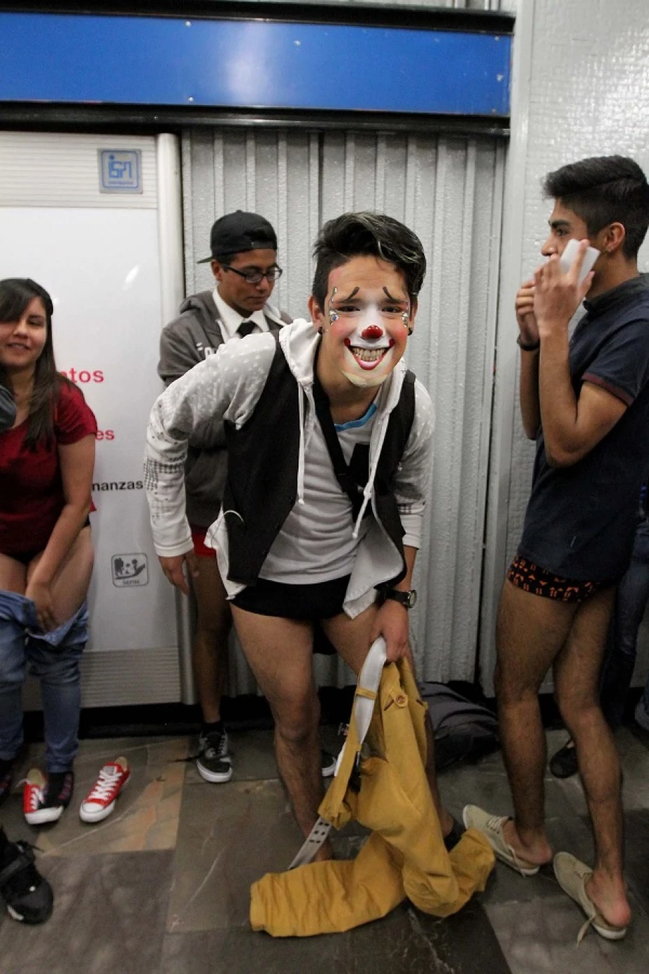 nopants-8.jpg