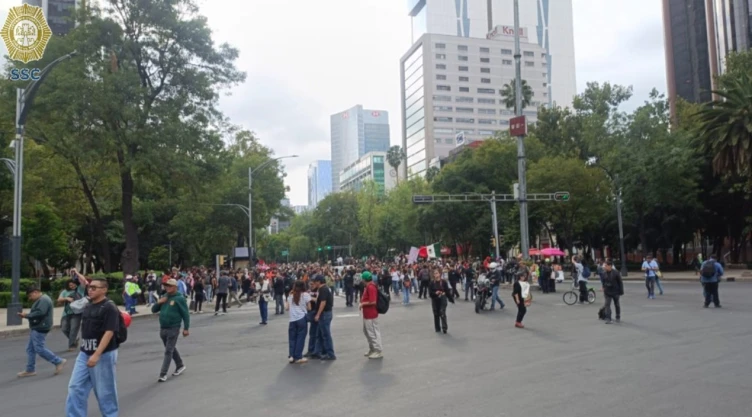 Marchas en CDMX hoy 26 de septiembre: calles cerradas y rutas alternas.