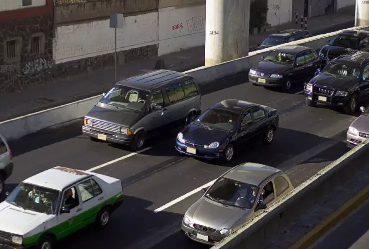 Multas por faltar en el reemplacamiento vehicular Edomex 2024