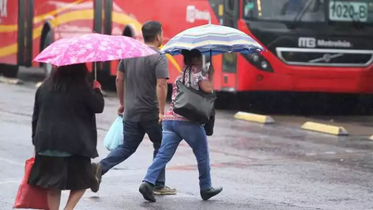 Activan alerta amarilla en CDMX, el Metro activa marcha lenta