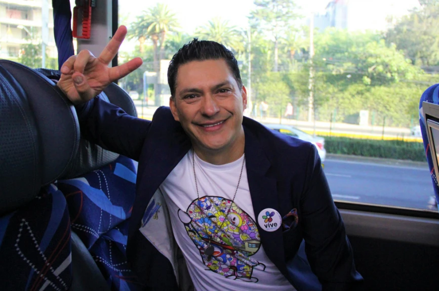 Juan Barragán viajando cómodo en Omnibus de México