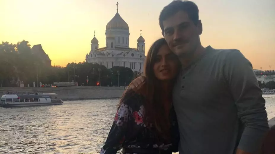 iker casillas y sara carbonero .jpg