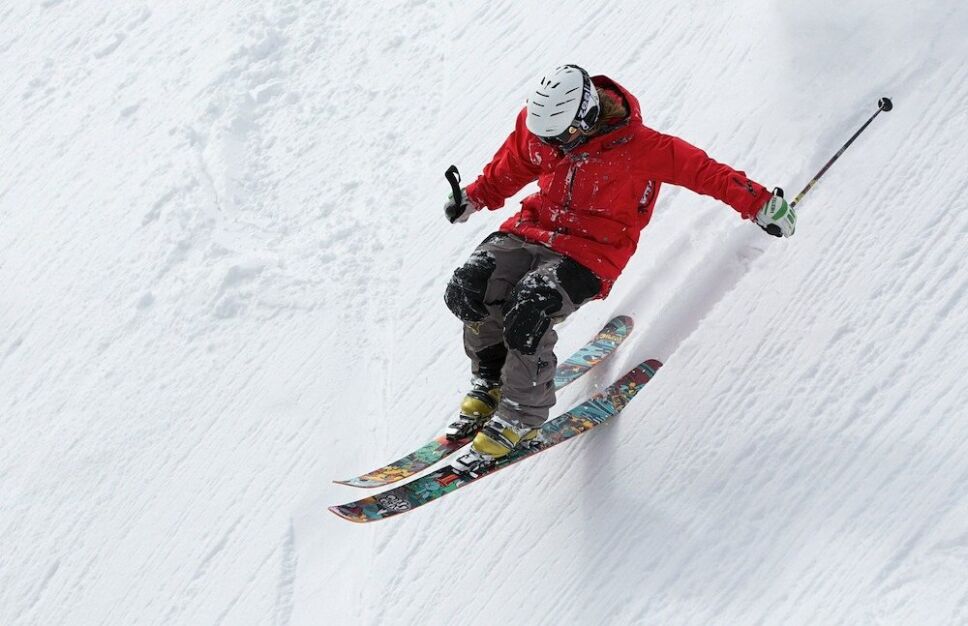 hombre esquiando en deer park utah stein eriksen lodge