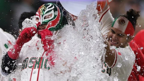 México vence 16-0 a Brasil en el WBC 2026.