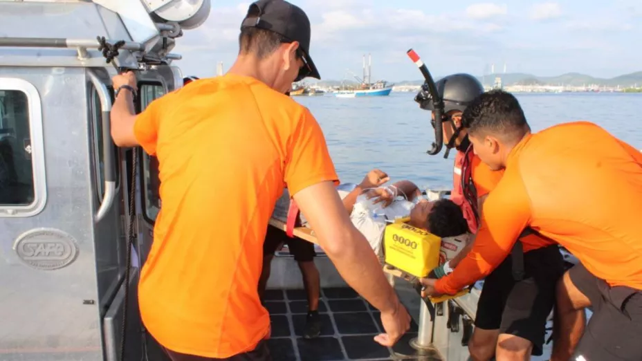 Pescador mordido por tiburón