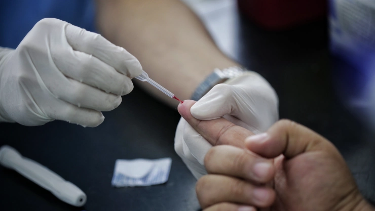 La Cofepris alertó sobres la venta ilegal de supuestas pruebas rápidas de COVID-19.